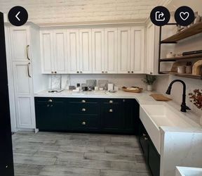Full kitchen white and forest green