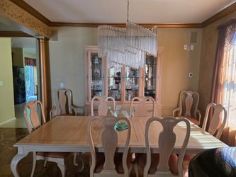 Formal Dining Table Set Bernhardt with 8 Chairs
