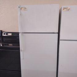 GE 28 INCH TOP FREEZER