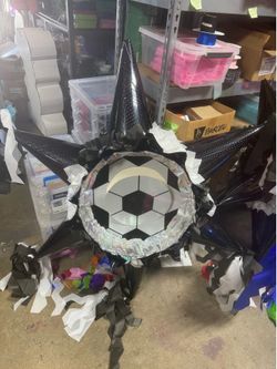 Soccer 3-d piñata