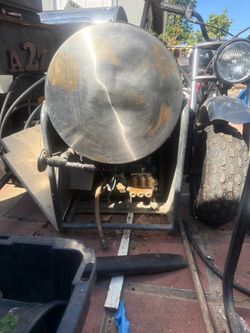 Hot water pressure washers