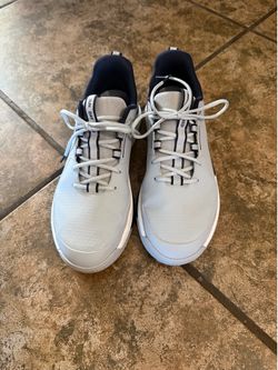 Sunday Red Presidio golf shoes