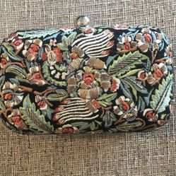 Embroidered Zara Clutch