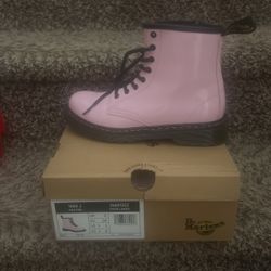 Dr. Martens  