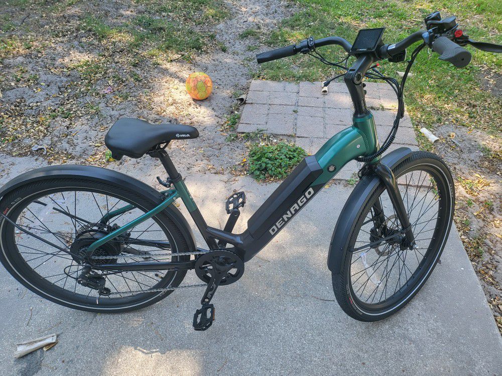 Denago City 1 Electric bike Only 18 Miles on it!