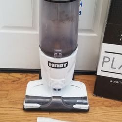 New Cond HART  VACUUM  WORKS EXCELLENT  ,AMAZING POWER SUCES. , ALL ATTACHMENT  , IN THE BOX 