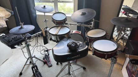 Roland TD50-KV Electronic Drum Set + Many Accessories Included