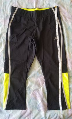 New Balance Cropped Leggings (Small)