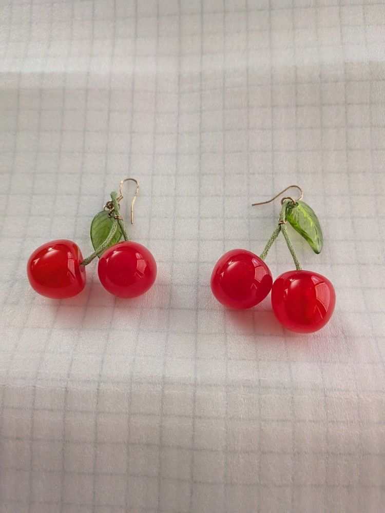 🎄 🎁 Red Cherry Earrings 