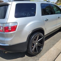 GMC Acadia AWD, Low Miles, Clean Title, Smogged, Registered, 3rd Row Seat, 22"rims, Runs Great 