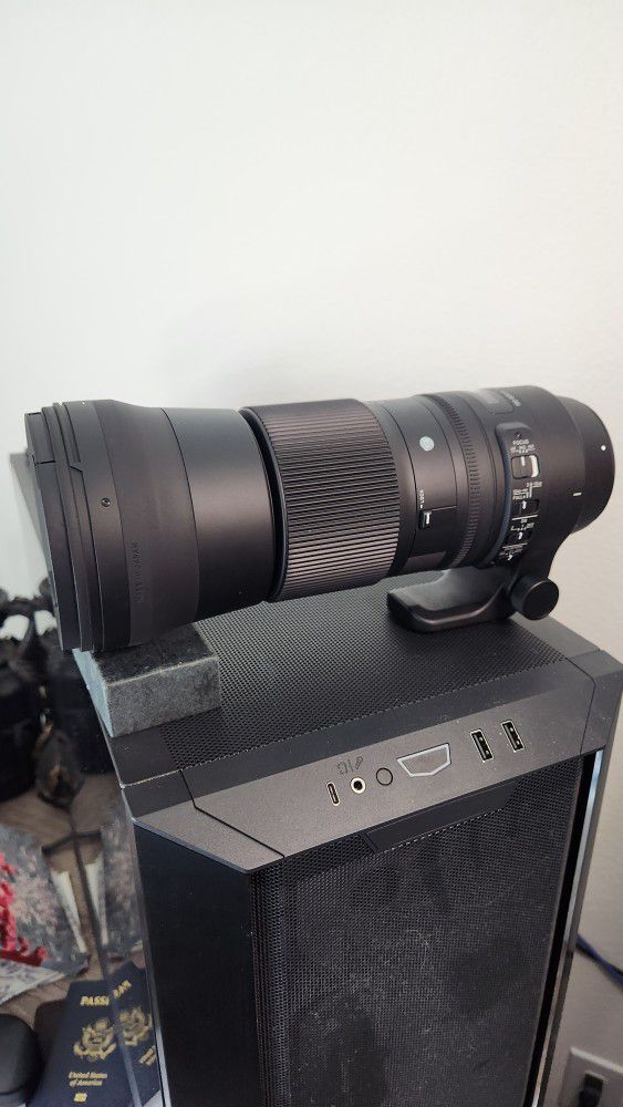SIGMA
Lens 015
150-600mm F5-6.3
DG For CANON