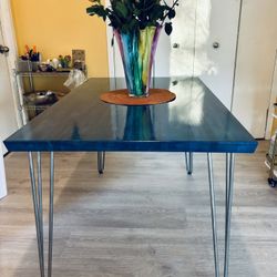 Gorgeous Modern Handcrafted Hevea Hardwood Butcher Block Dining Room Table