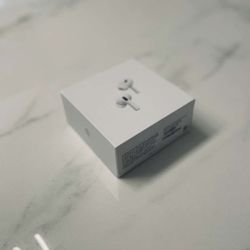 Wireless earbuds