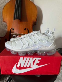 Nike all white Vapormax