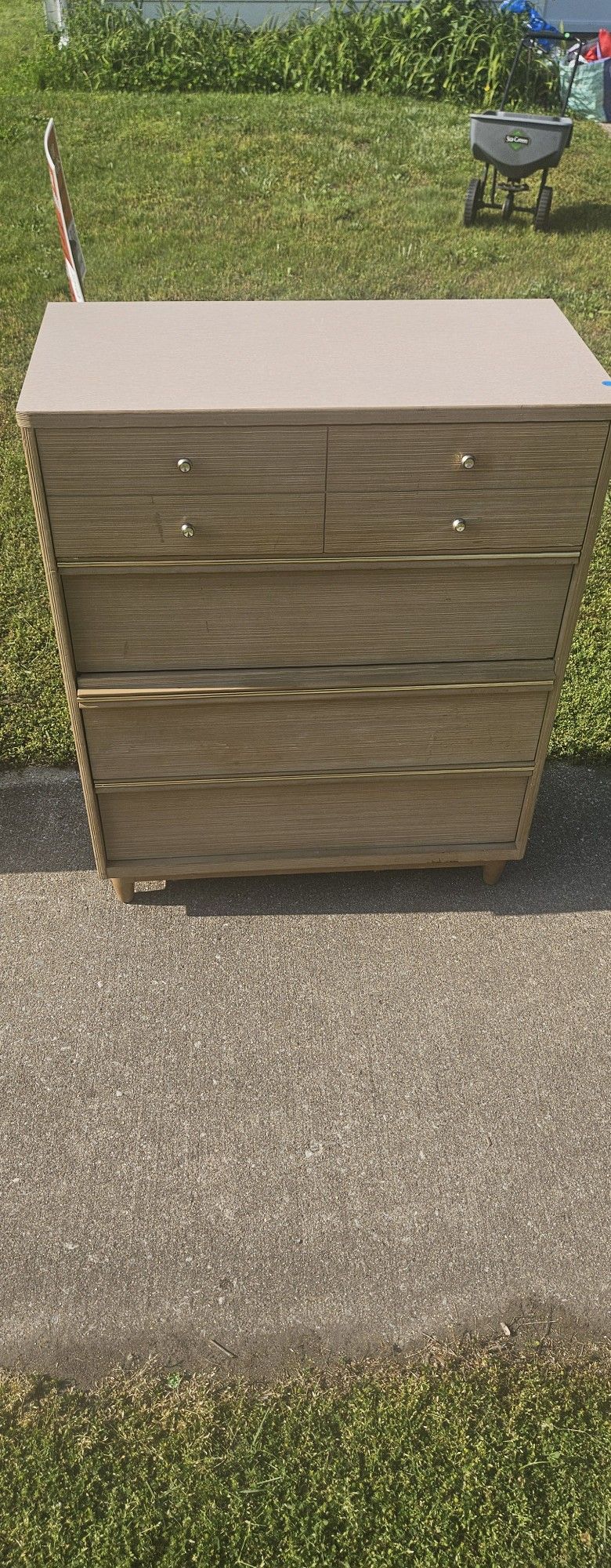 Kroehler Mid-Century Dresser - Vintage - Antique - Made with Real Wood
