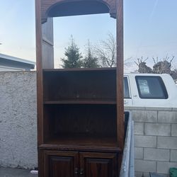 Entertainment center