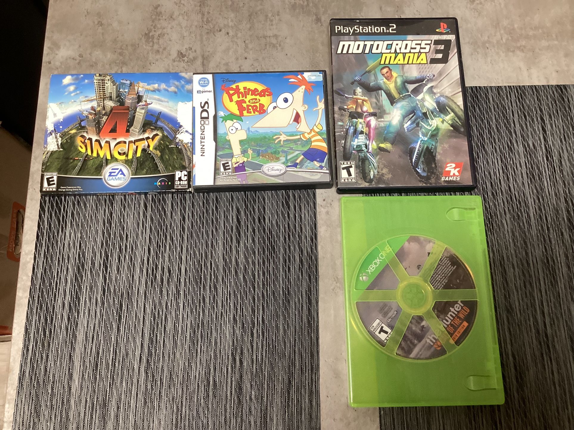 Xbox 1, PS2, Nintendo DS & PC CD-ROM Games Lot