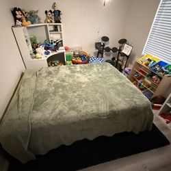 Queen Size Bed With Storage 