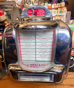Vintage Crosley Select-O-Matic 100 Collector’s Edition Jukebox Style AM/FM Radio Chrome 1950s