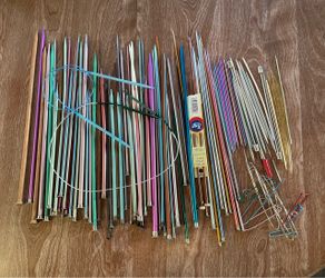 Large Lot 100 of Knitting Needles Mixed Sizes