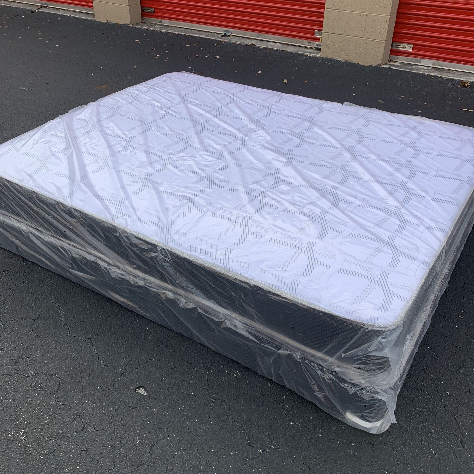 New Queen Size Mattress and Box Spring Set - 2PC