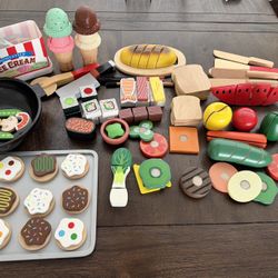 Melissa & Doug Wooden Food Play Food