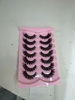 False Eyelashes and Clusters