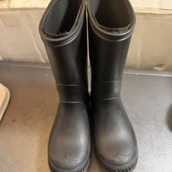 9/10 Rain boots Boy