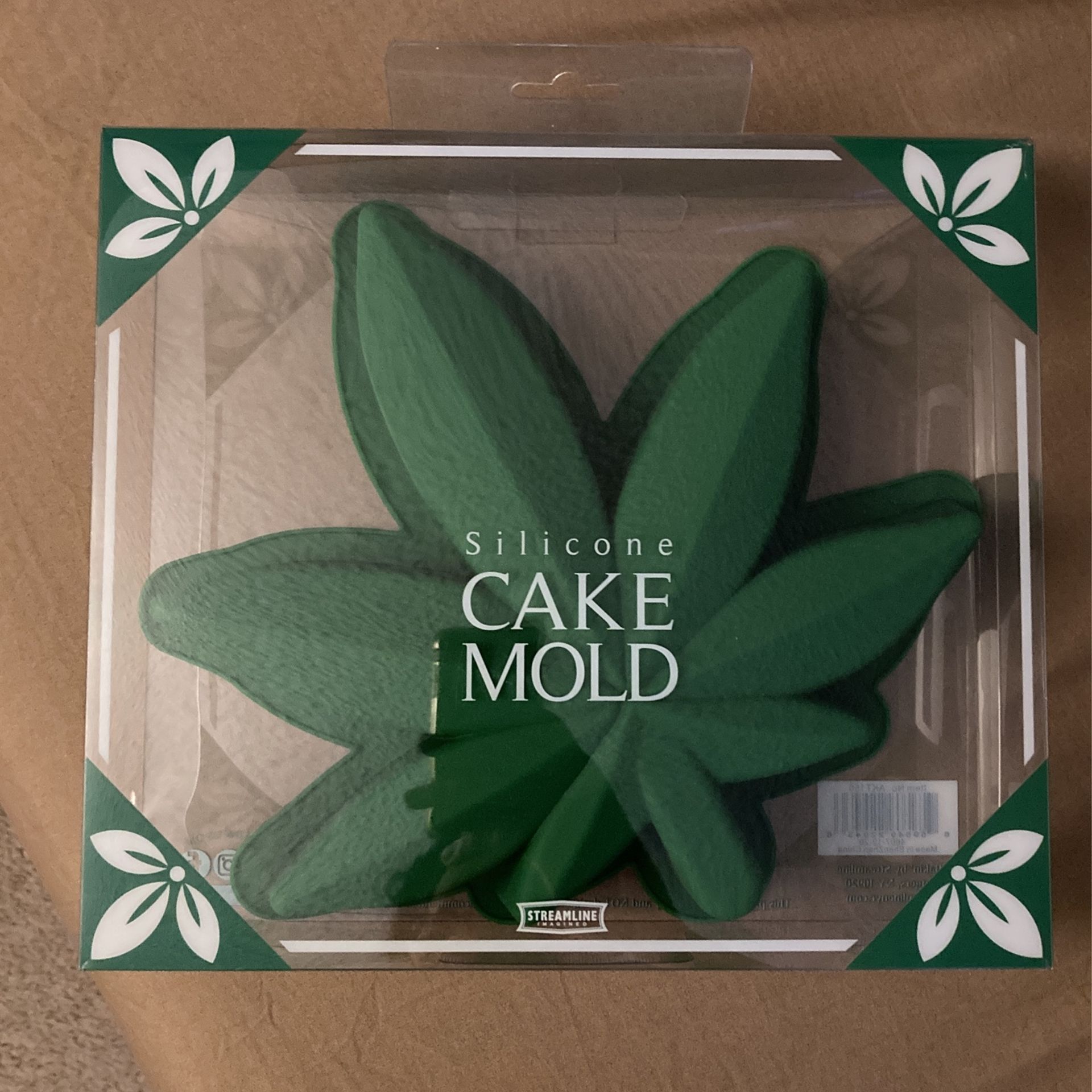 Marijuana Leaf Breakable Mold