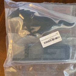 Mustang GT 5.0  2015-2022 Gloss Black Logo Pack