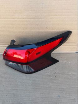 2020,2021,2022,2023,2024,2025 Nissan Versa Tail Light/Mica Trasera Rh Passenger Oem,Original  Ask
