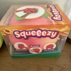 Sunny Days Jumbo Squeezy Peach– Peachy Squishy Toy, Stress Relief TikTok Viral! Brand New. IN BOX