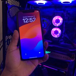 IPHONE XR FULLY UNLOCKED 