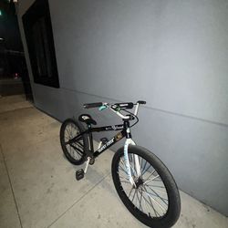 tire Size 26 and new back tires and brakes good and it’sa blocks flyer