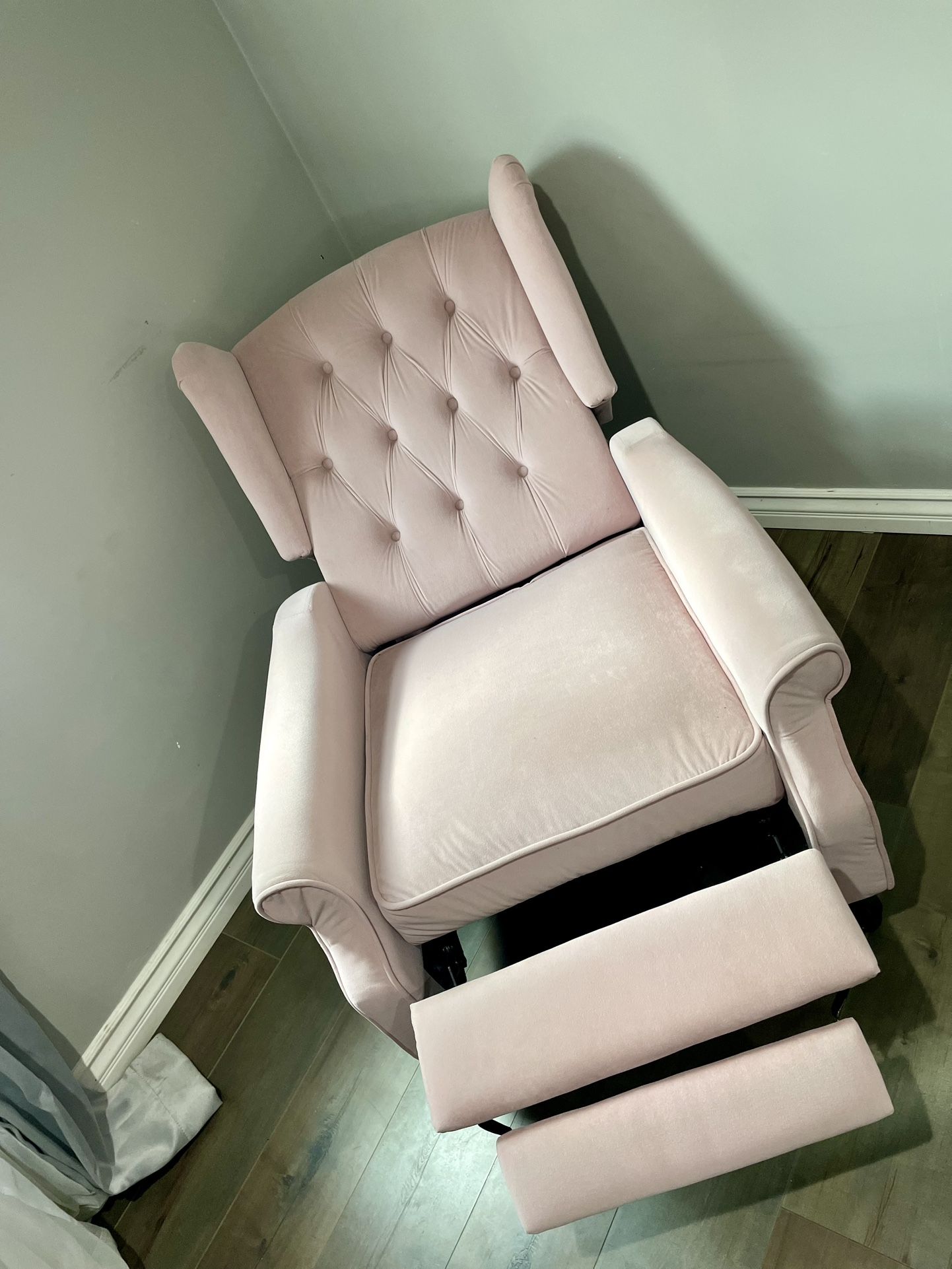 Recliner Chair 