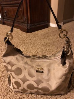 Coach handbag like new (no stains)