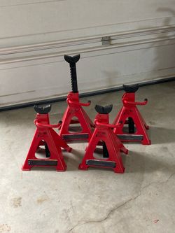 Jack stands