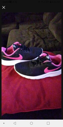 Kids Shoes Size 4