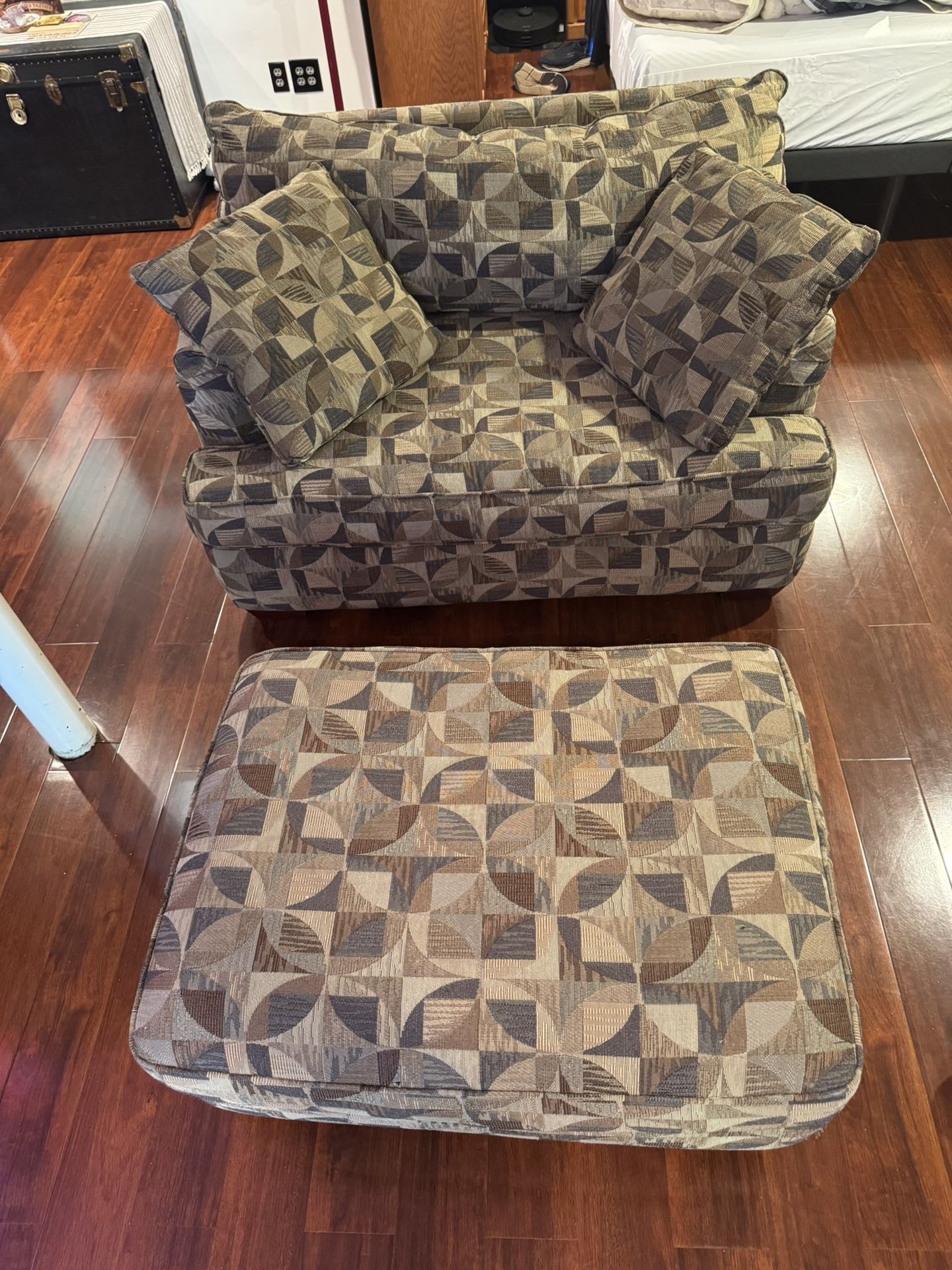 Love Seat And Ottoman 