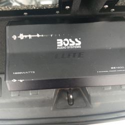 BOSS Audio Systems Elite BE1600.2 2 Channel Amplifier   2 ‘12  Dual Subwoofers With Huge See Through Box