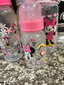 Minnie mouse baby bottle set