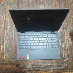 Lenovo Yoga Ryzen 5 8gb Mem 512Hd Ss