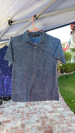 Travis Matthew boys shirt medium
