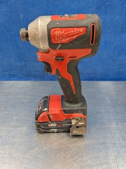 Milwaukee Impact Driver With Battery