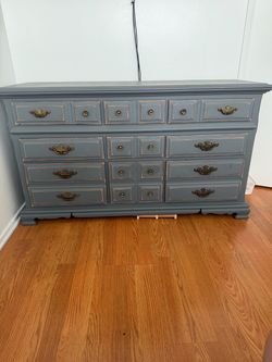 9 Droor Vintage Gray Dresser