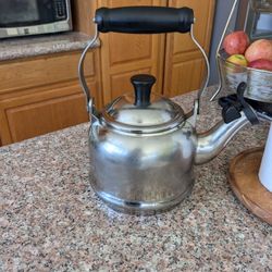 Le Creuset Tea Kettle