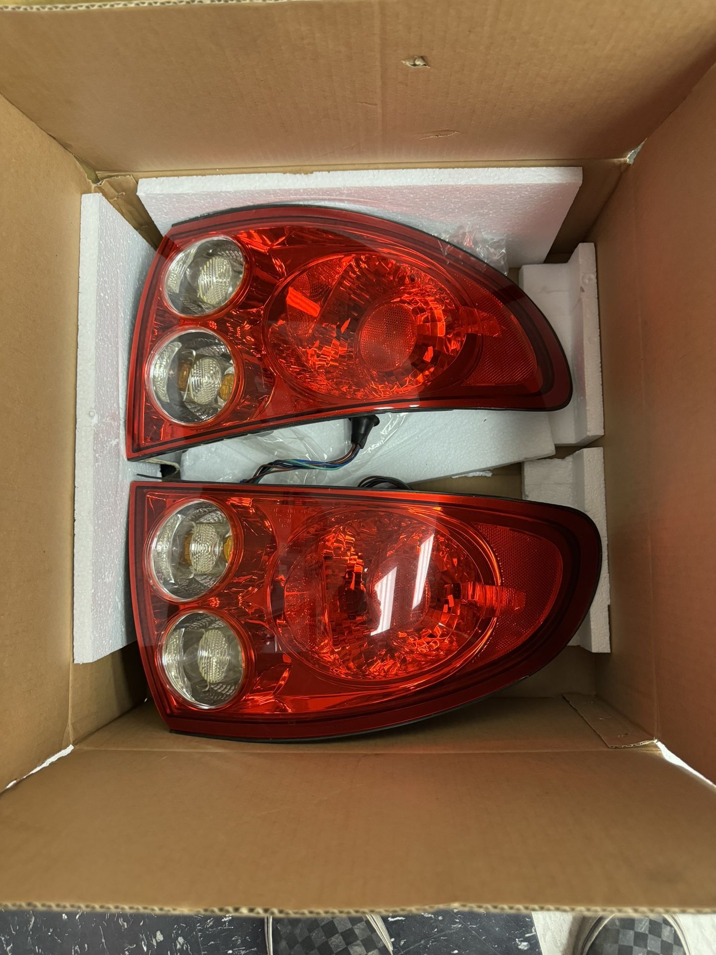 2004-2006 Pontiac GTO tail Lights *New*