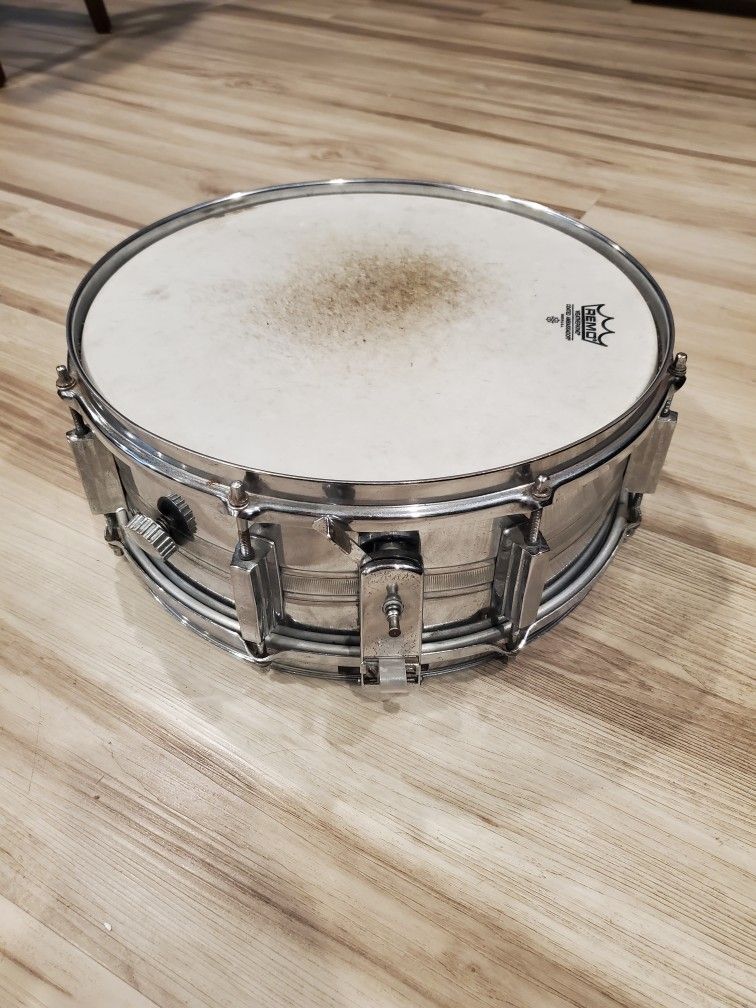 Vintage 1970’s Ultratone Chrome covered Steel 14x5.5” Snare Drum