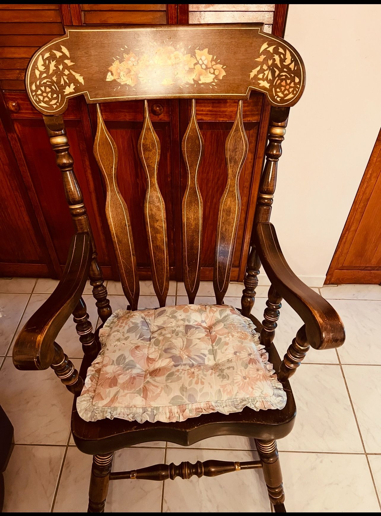 Solid Wood Rocking Chair 