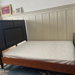 Solid Wood Queen Bedframe